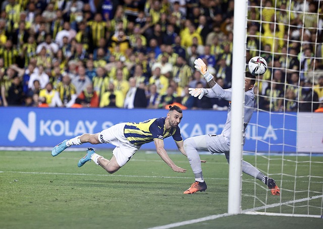 足球发展的 足球发展的